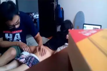 Bokep Indo Mahasiswa Ngentot Sambil Nonton Bokep